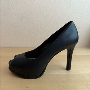 Nine West Black Chantillyo Open-toe Pump